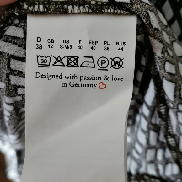 NWT Olsen 3/4 Sleeve Geometric Print Top S-M/8 - Picture 5 of 7